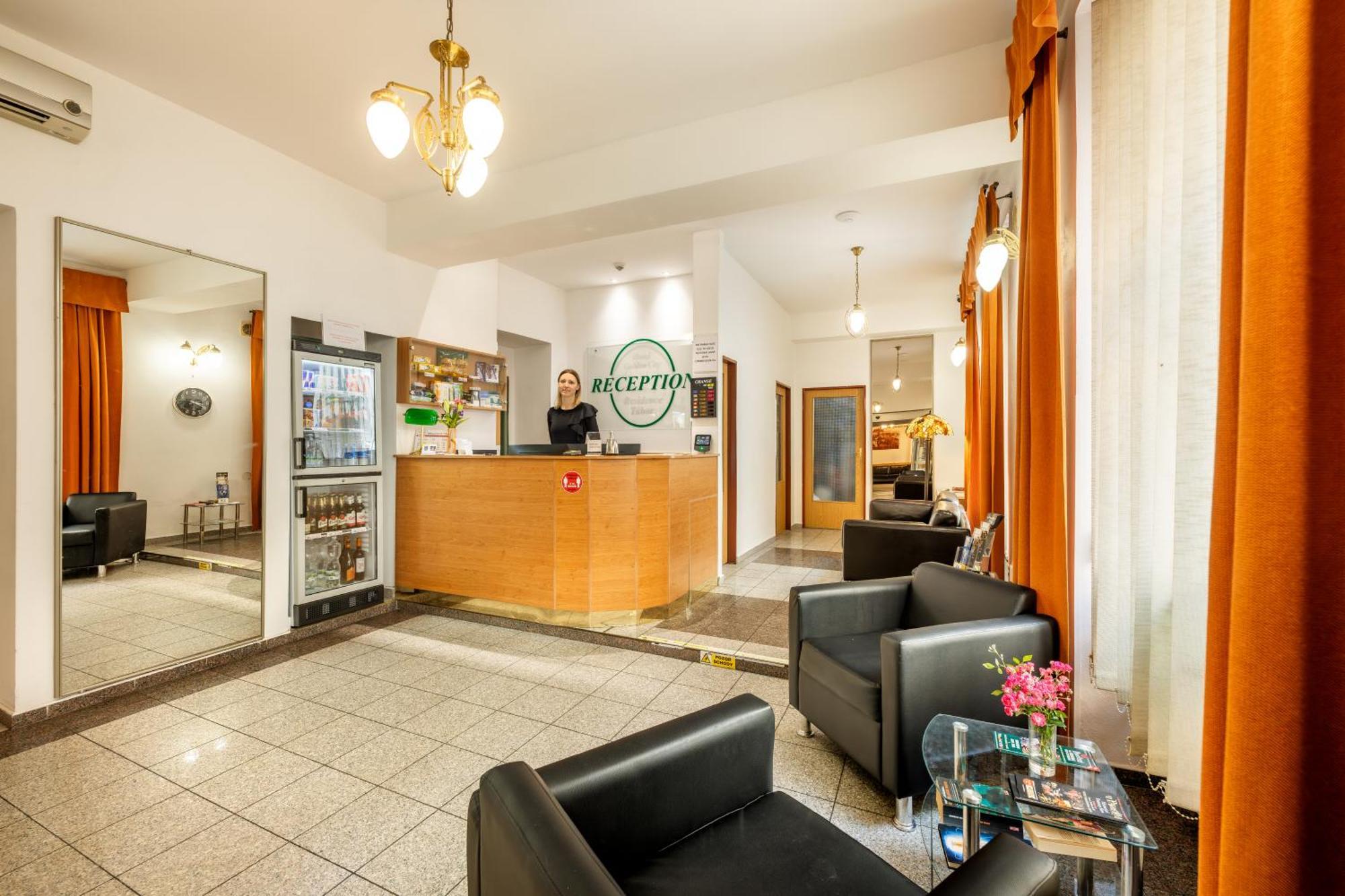 Residence Tabor Praha Bagian luar foto