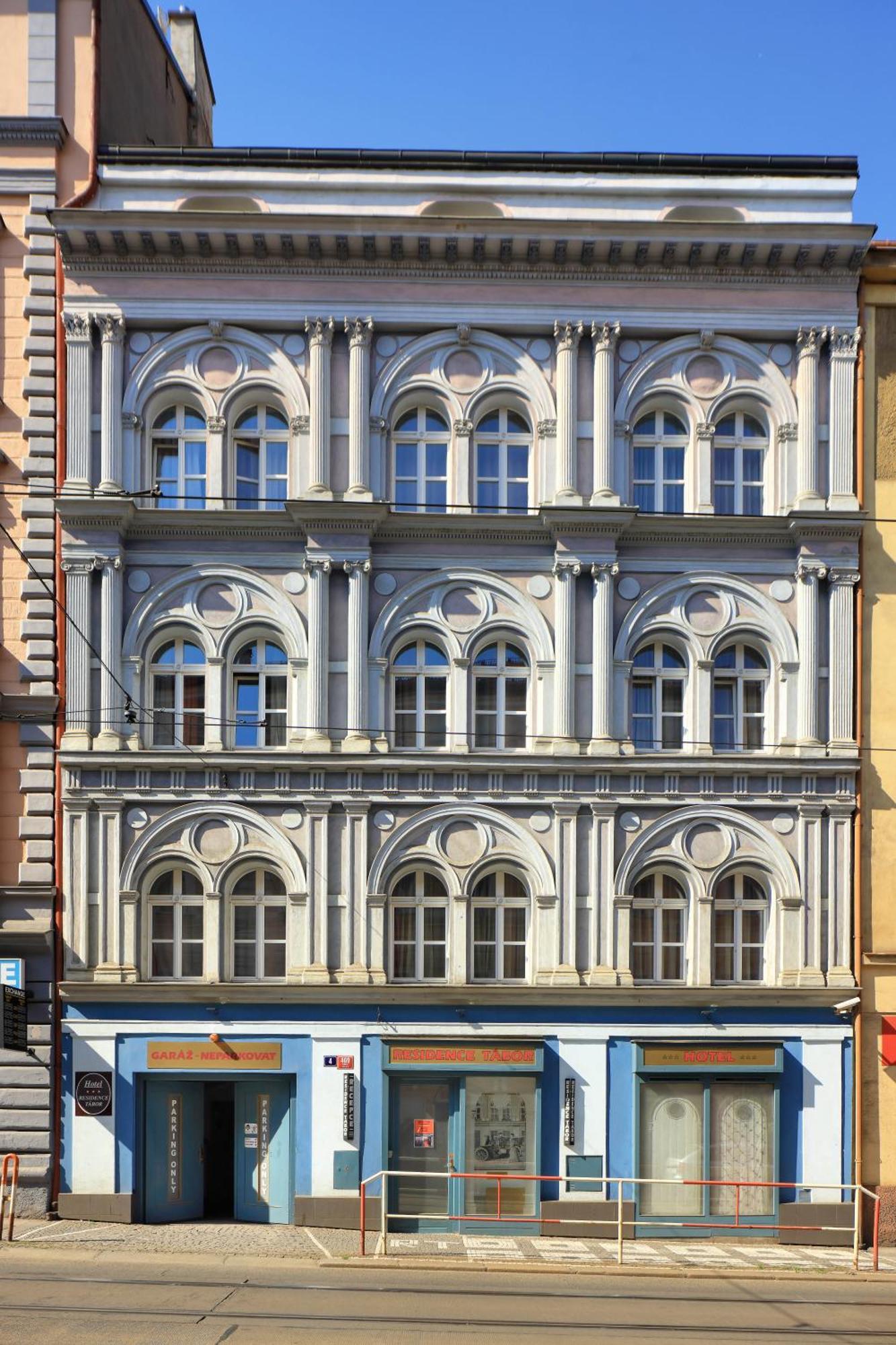 Residence Tabor Praha Bagian luar foto
