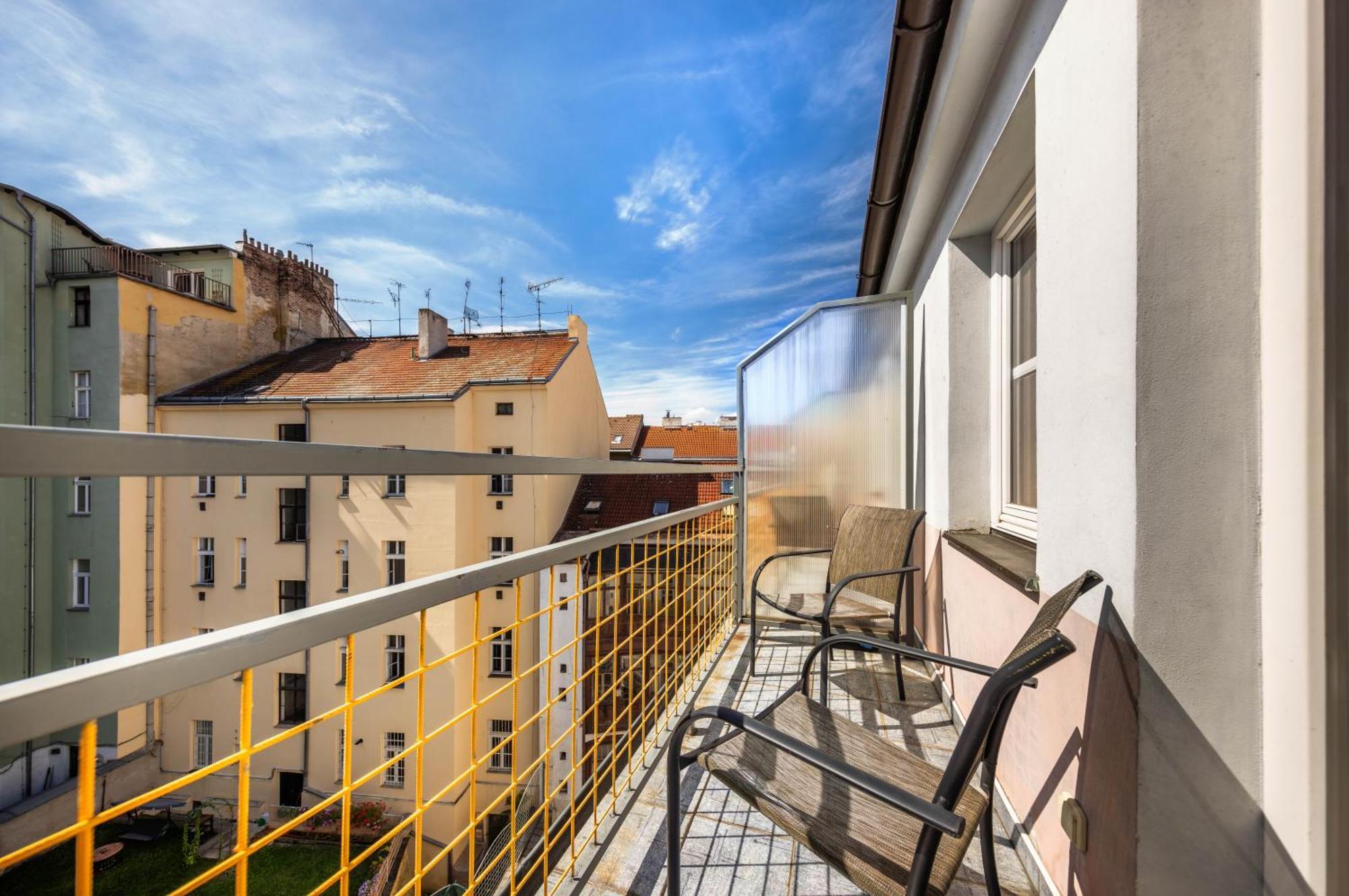 Residence Tabor Praha Bagian luar foto