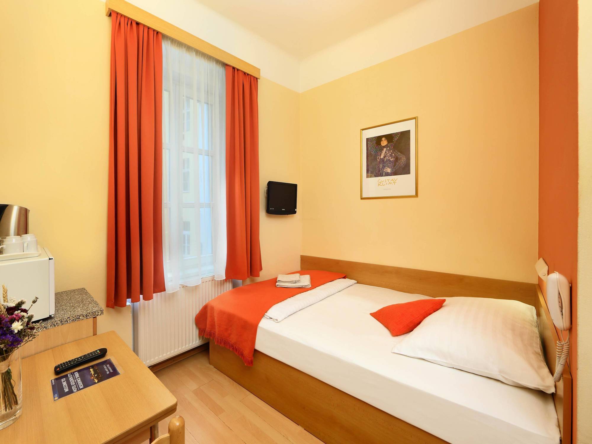 Residence Tabor Praha Bagian luar foto