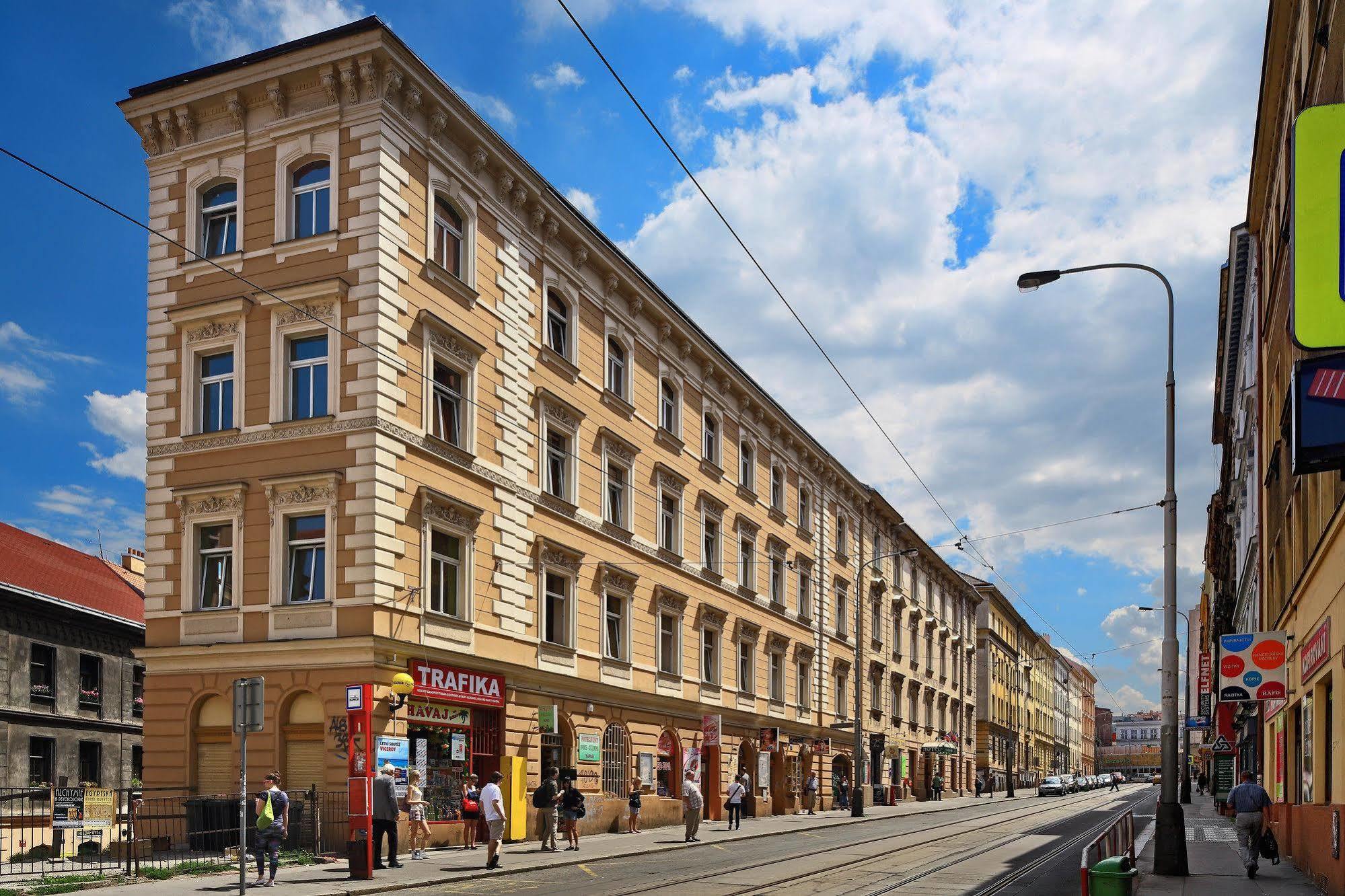 Residence Tabor Praha Bagian luar foto